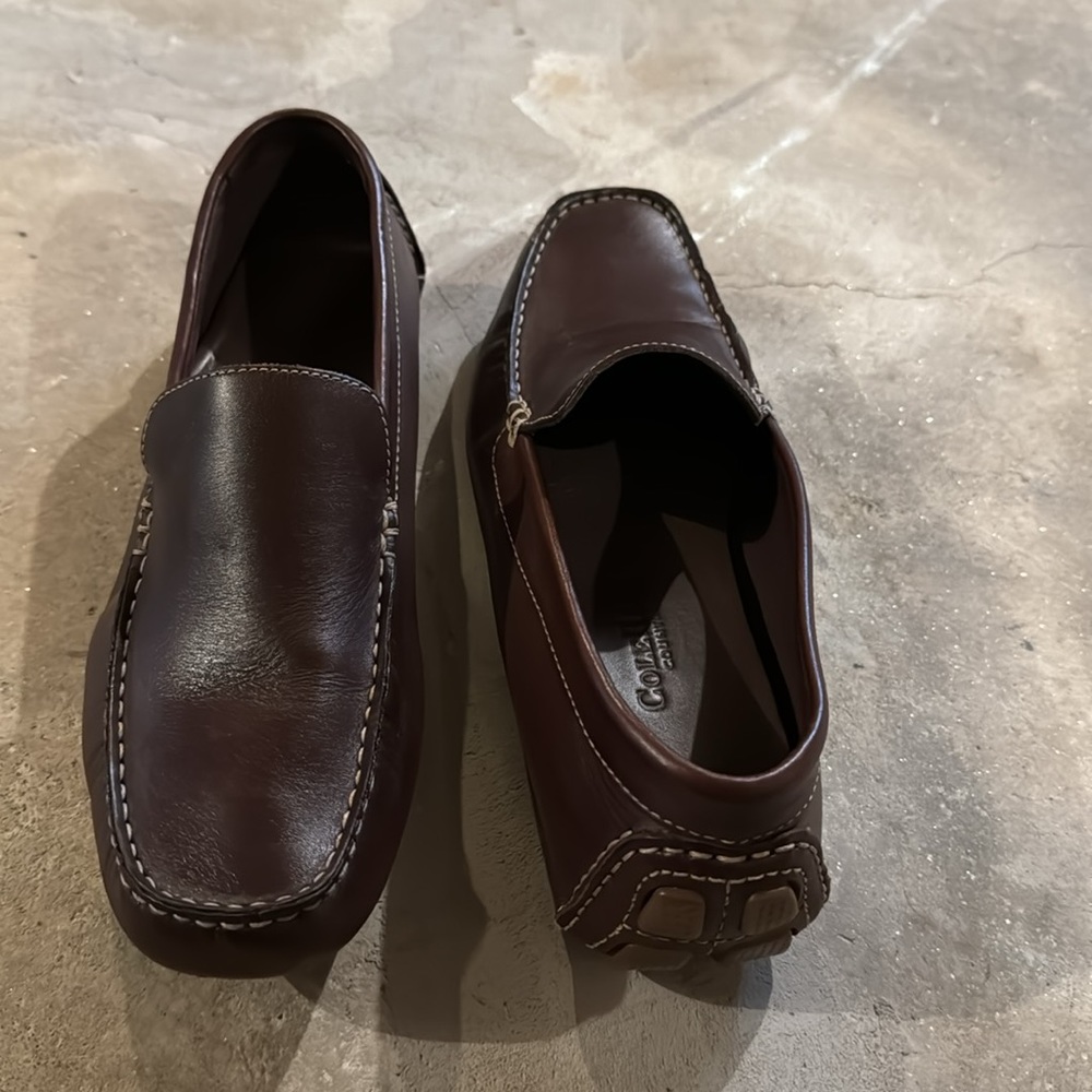 COLE HAAN….. Brown driving moccasins. - Picture 2 of 4